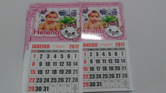 Imã com calendario gata marie