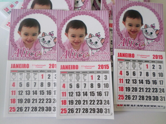 Imã com calendario gata marie