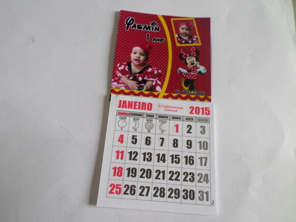 imã minie vermelha com calendario