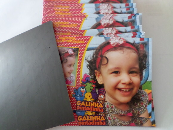 Imã para geladeira galinha pintadinha