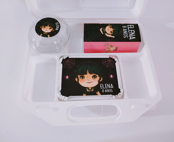 Kit Maleta Festa na Escola Wandinha