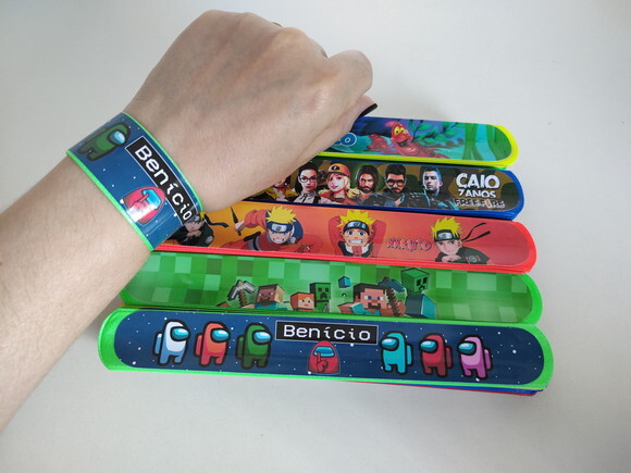 Pulseira Bate Enrola Among Us