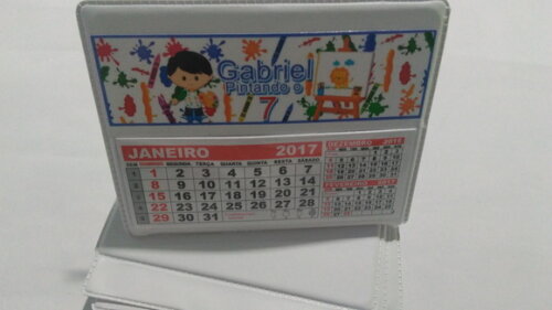 Calendario de mesa pintando o sete