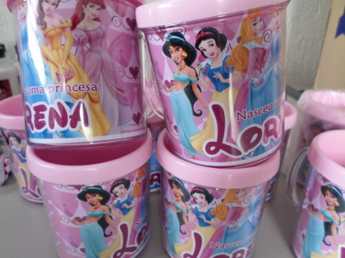 Caneca Personalizada Princesas