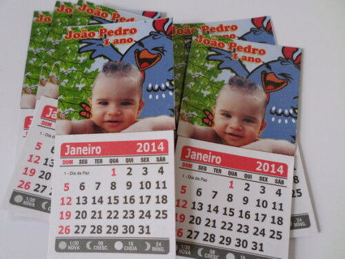 Imã calendário galinha pintadinha
