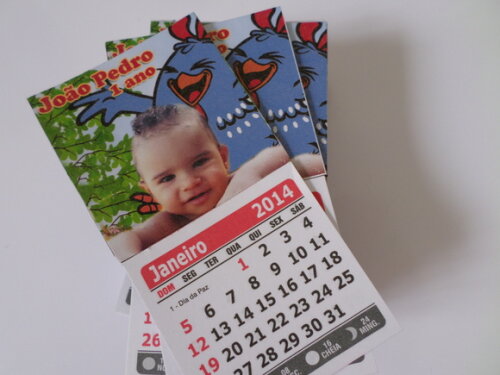 Imã calendário galinha pintadinha