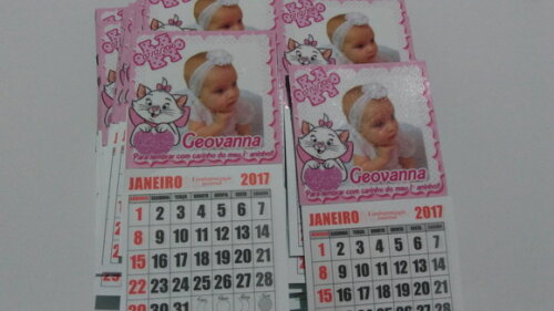 Imã com calendario gata marie
