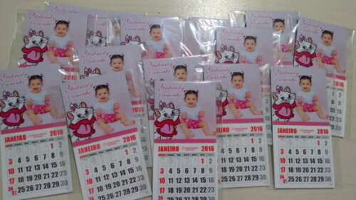Imã com calendario gata marie