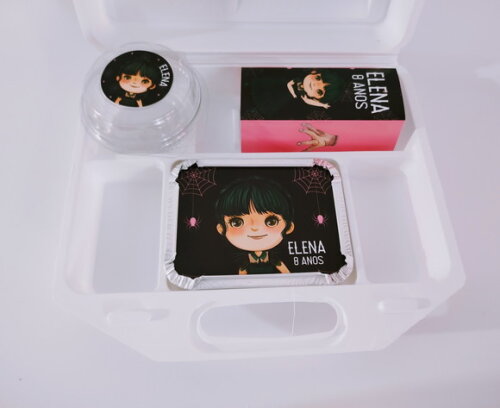 Kit Maleta Festa na Escola Wandinha