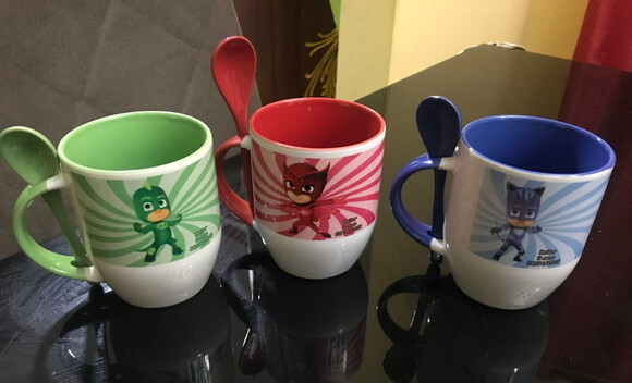 Caneca Porcelana Branca com colher personalizada
