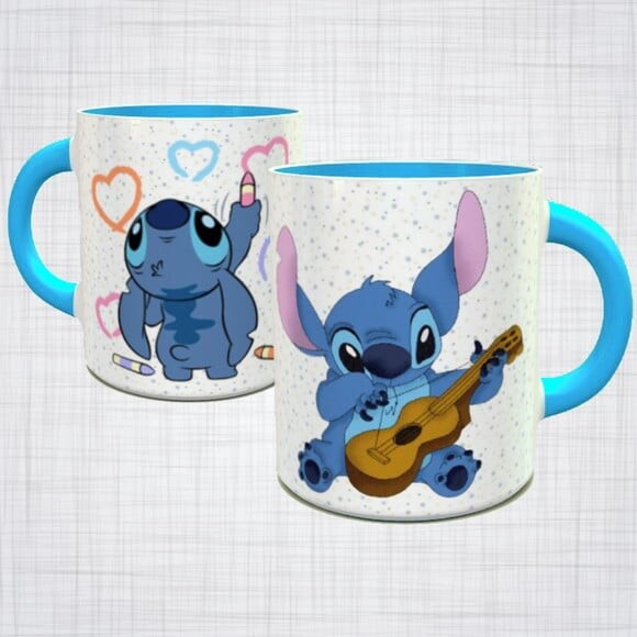 Caneca Porcelana lilo e stitch tocando violão desenhando