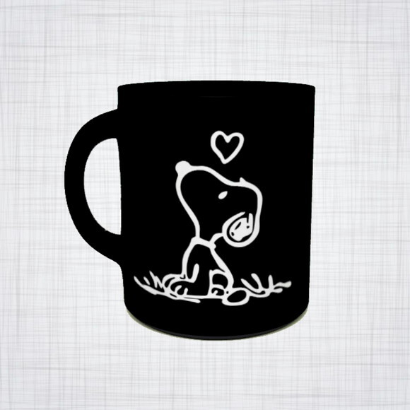 Caneca Porcelana Preta Snoopy