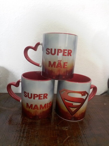 Caneca Porcelana Branca com alça de coração personalizada