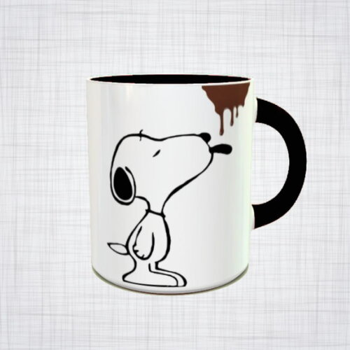 Caneca Porcelana Snoopy escorrendo café