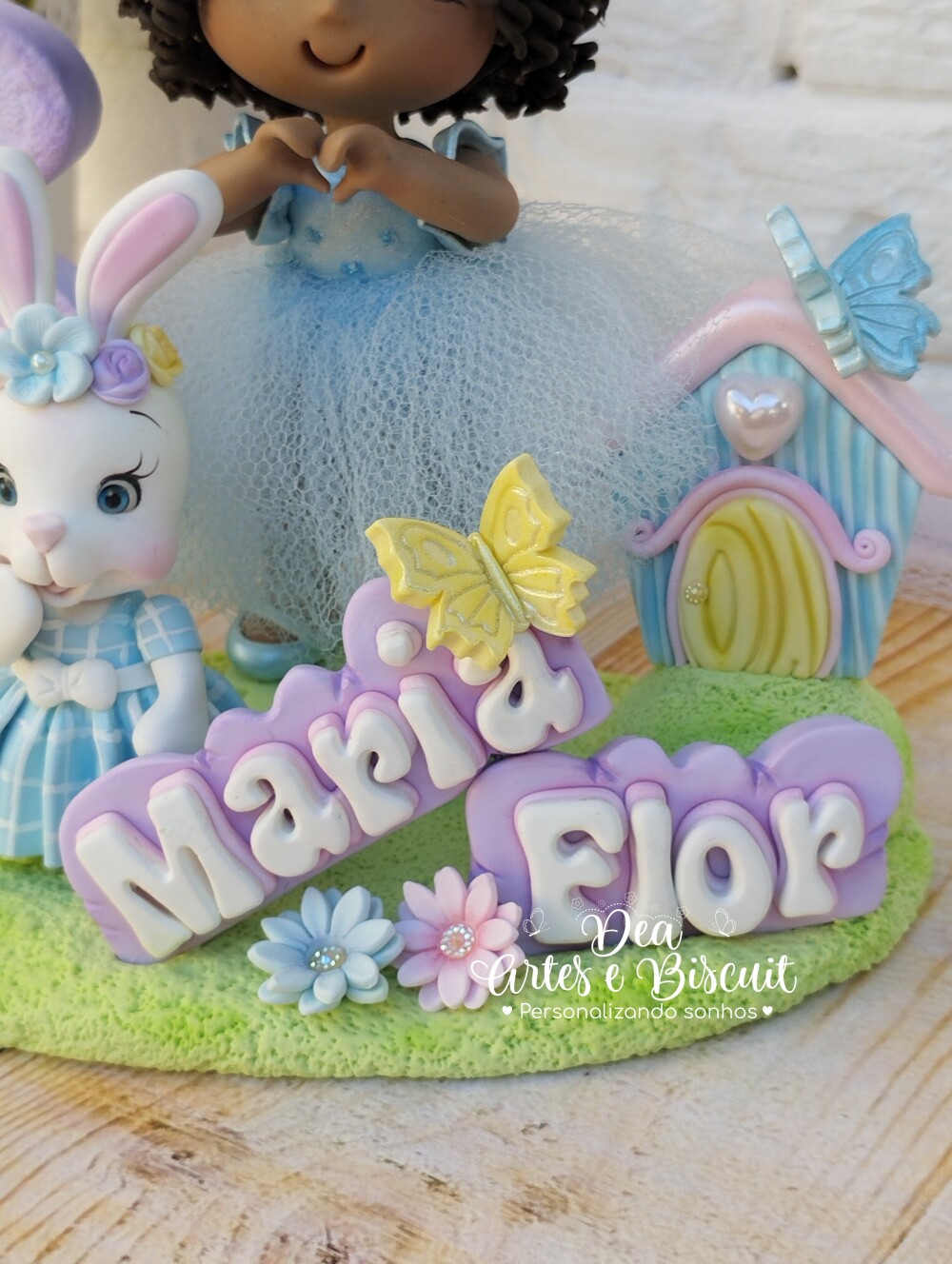 Topo de Bolo Personalizado em Biscuit- Menina Coelhinha