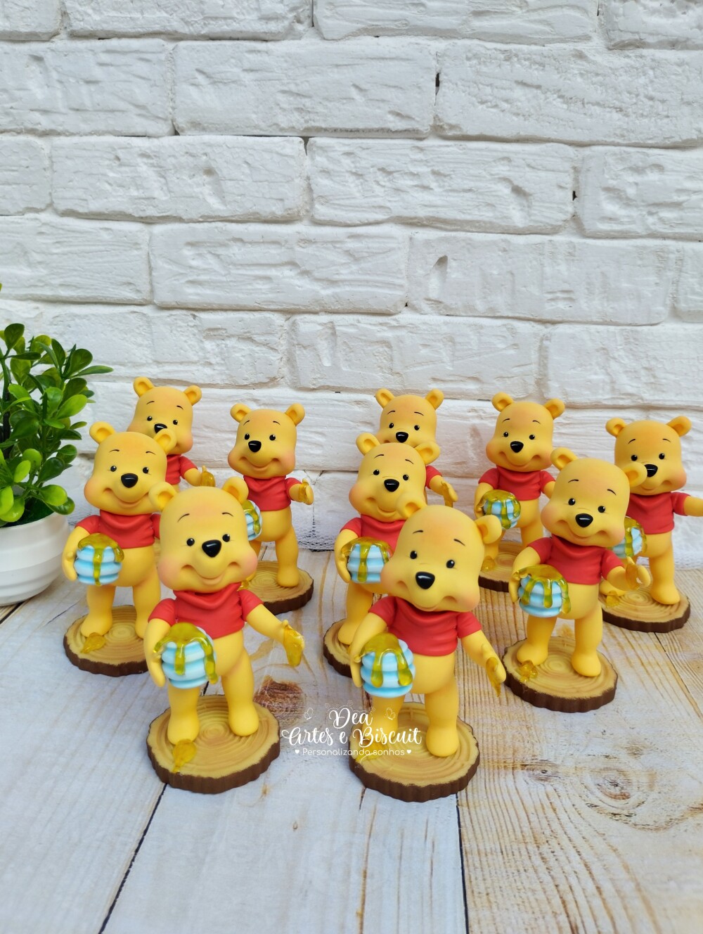 Apliques da Turma Ursinho Pooh em Biscuit - Dea Artes e Biscuit
