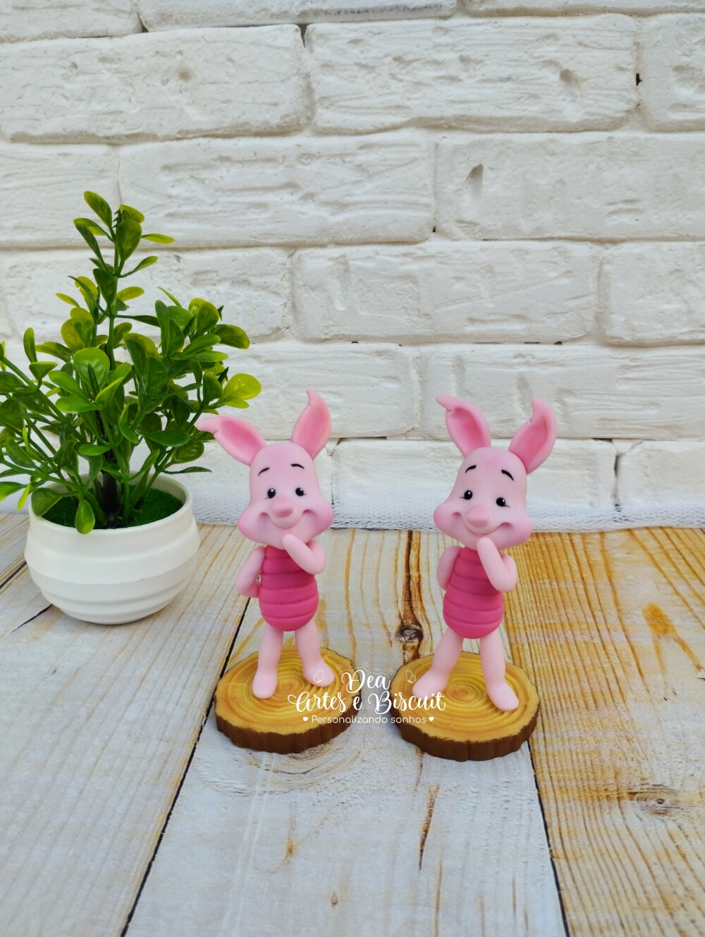 Apliques da Turma Ursinho Pooh em Biscuit - Dea Artes e Biscuit