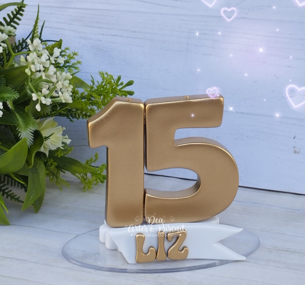 Vela de 15 Anos Minimalista Dourada com Nome