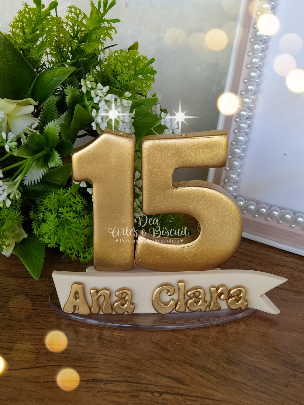 Vela de 15 Anos Minimalista Dourada com Nome