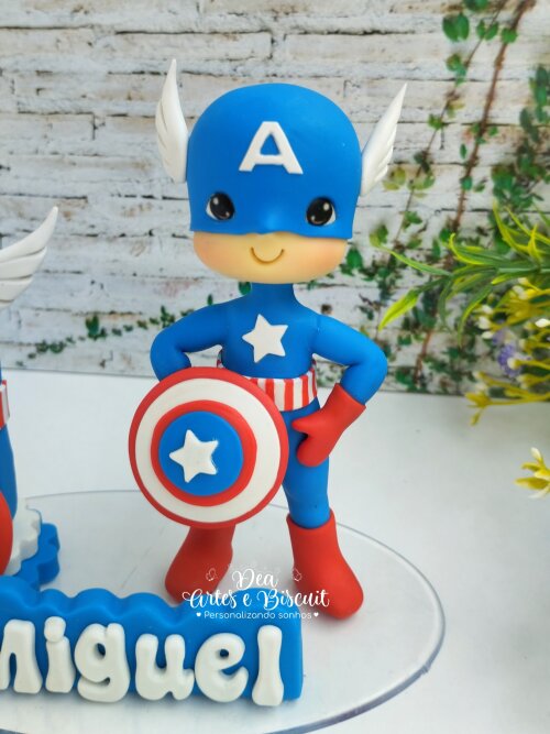 Topo de Bolo em Biscuit - Capitão América| Dea Artes e Biscuit