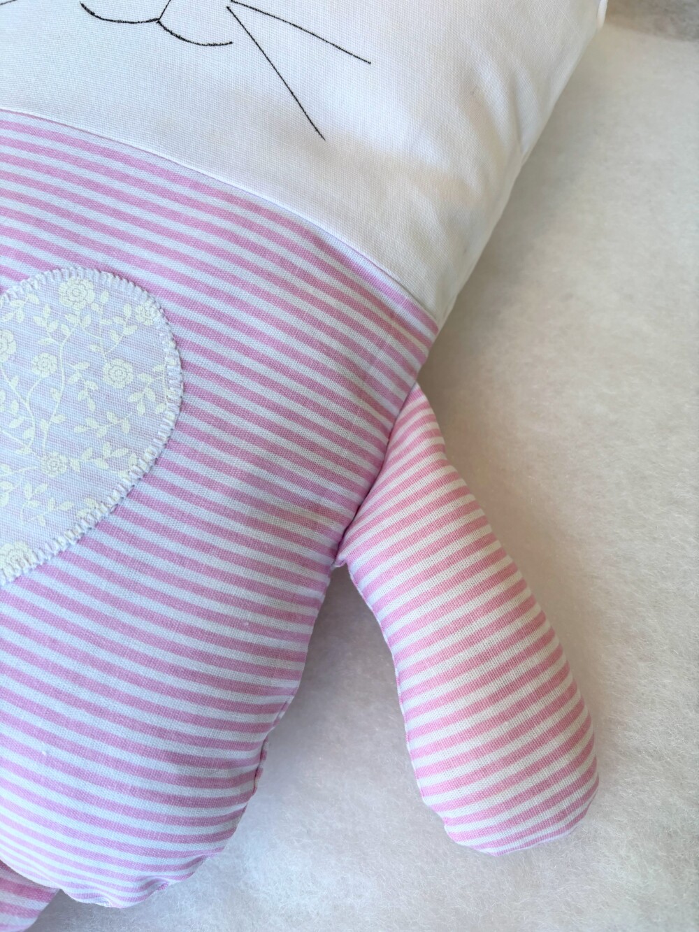 Naninha Gatinha Travesseiro Infantil em Tecido Tricoline 100% Alg