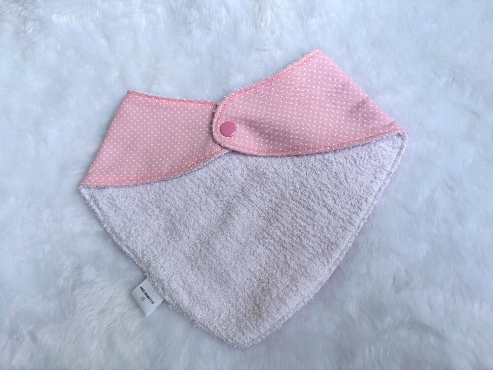 Babador Bandana e Mordedor Sensorial para bebês