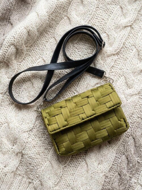 Bolsa bordada verde oliva