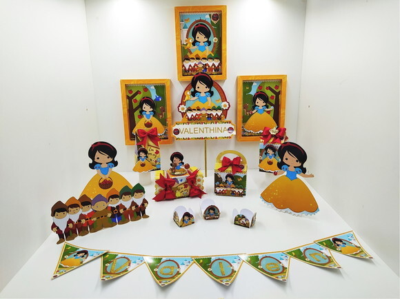 Kit É Só Um Bolinho Pequeno - Branca de Neve no Jardim