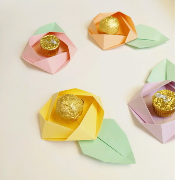 Camélia | Forminha para Doces em Origami
