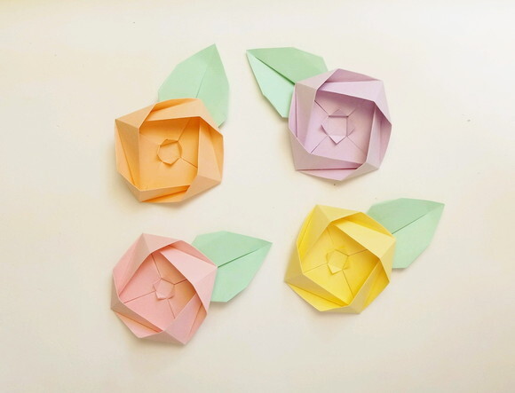 Camélia | Forminha para Doces em Origami