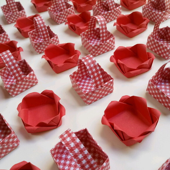 Cestinha Lótus Vermelho | Forminha para Doces em Origami