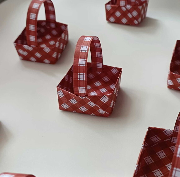 Cestinha Xadrez | Forminha para Doces em Origami