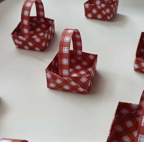Cestinha Xadrez | Forminha para Doces em Origami