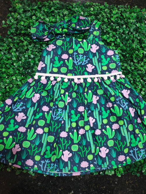 Vestido infantil alça com faixa de cabelo estampado   cacto