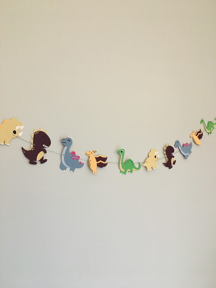 Varal Decorativo Dinossauro - Papelaria para Festa