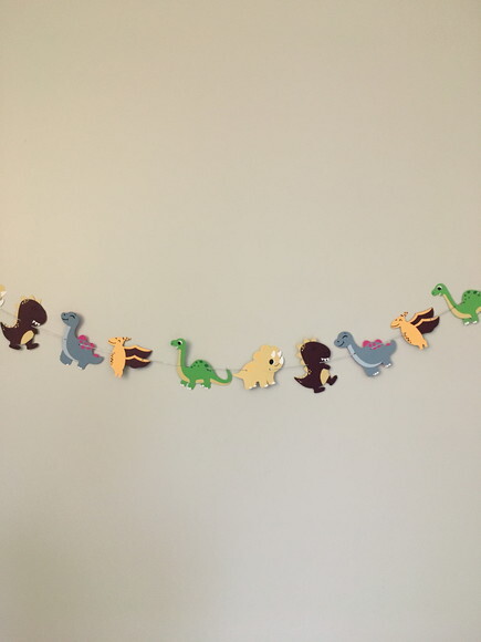 Varal Decorativo Dinossauro - Papelaria para Festa