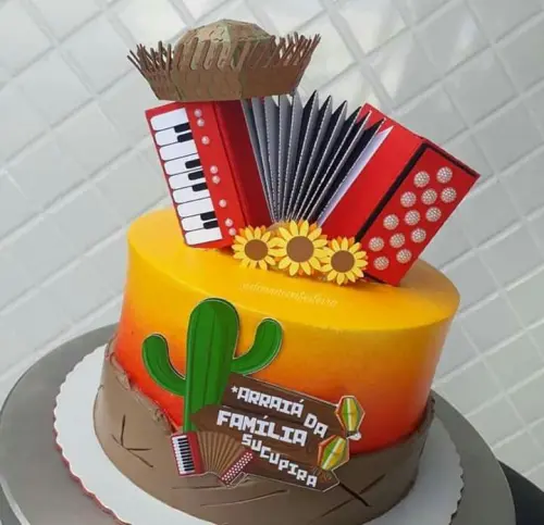 Topo de Bolo Festa Junina Sanfona 02 Somente Studio