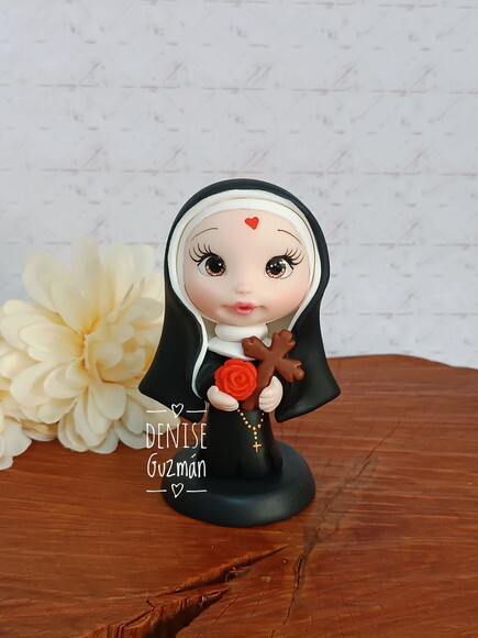 Santa Rita de Cássia em Biscuit