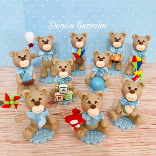 Ursinhos com Brinquedo em Biscuit