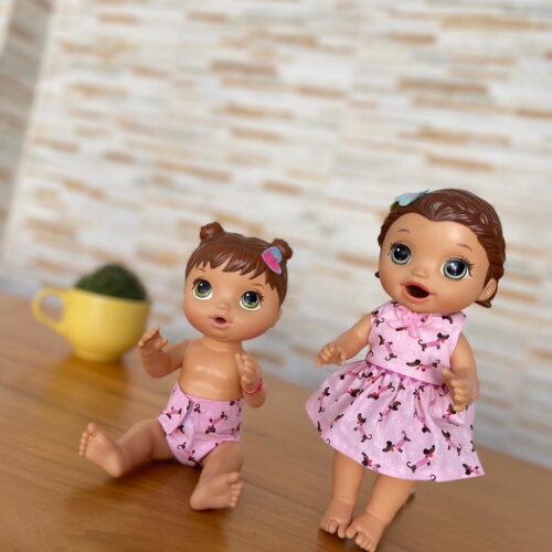 Roupinha para boneca Vestido e Fraldinha