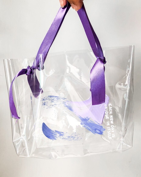 Lembrancinha Criativa - Bolsa Transparente e Placa Personali