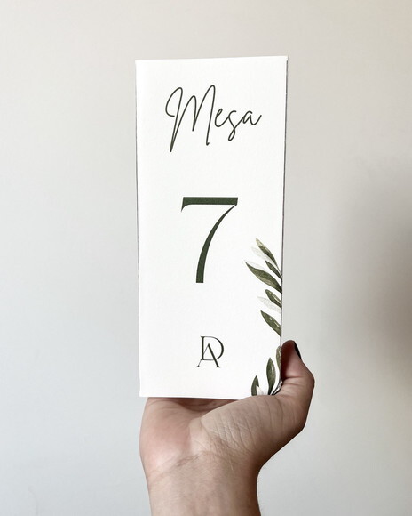 Menu de Mesa Triangular
