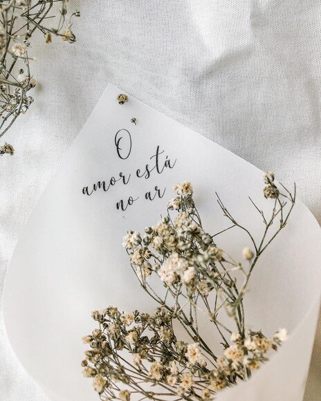 Cone para Pétalas - o Amor Está no Ar