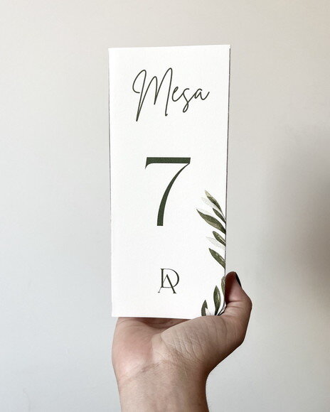 Menu de Mesa Triangular