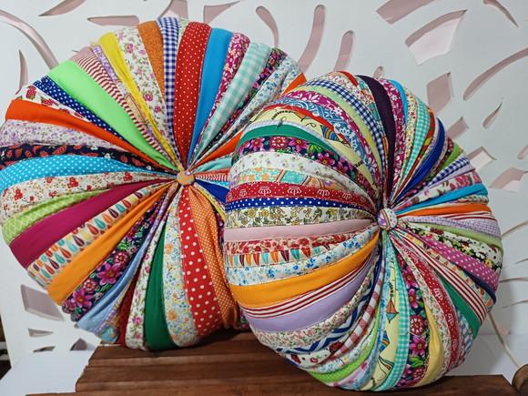 Almofada Redonda em Patchwork