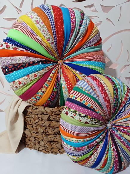 Almofada Redonda em Patchwork
