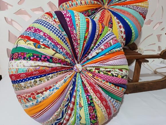 Almofada Redonda em Patchwork