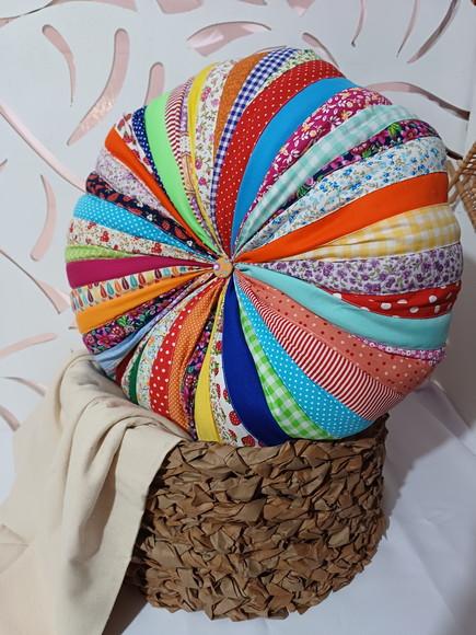 Almofada Redonda em Patchwork