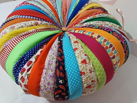Almofada Redonda em Patchwork