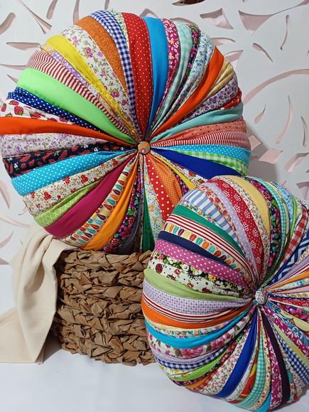 Almofada Redonda em Patchwork 2 Unidades